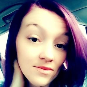 Meet your Posher, Carrie